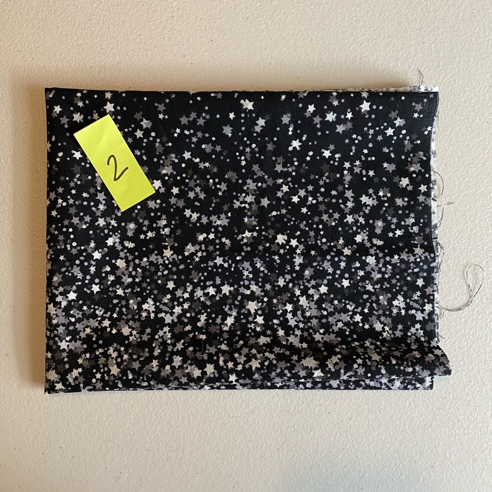 Black & Gray Star facemask. - Picture 7 of 11